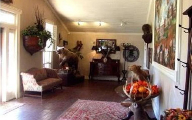 The Gateway Inn