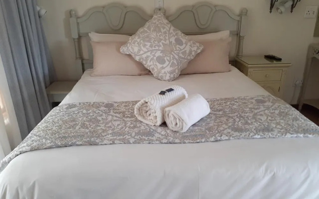 Sandstone Chameleon Guest House