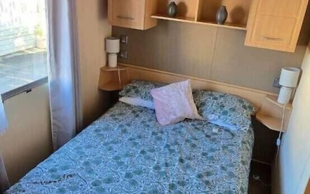 Golden Gate Holiday Centre - Holiday Accommodation 10581