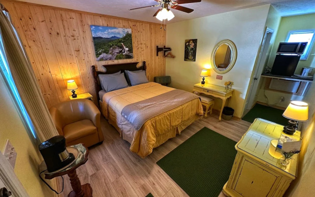 Alpine Village Inn