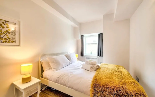 Stylish Central Apartment Near Royal Mile