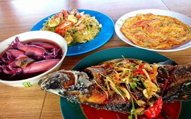 TongTomYai Homestay