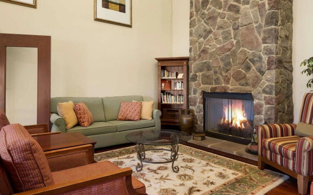 Country Inn & Suites by Radisson, Crestview, FL