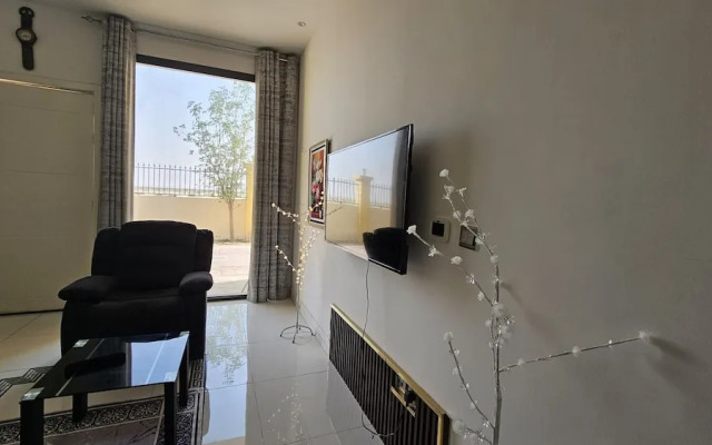 Room in Villa - Amazing One-bedroom Villa Town House