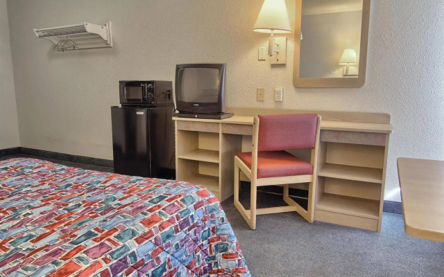 Motel 6 Fort Wayne, IN