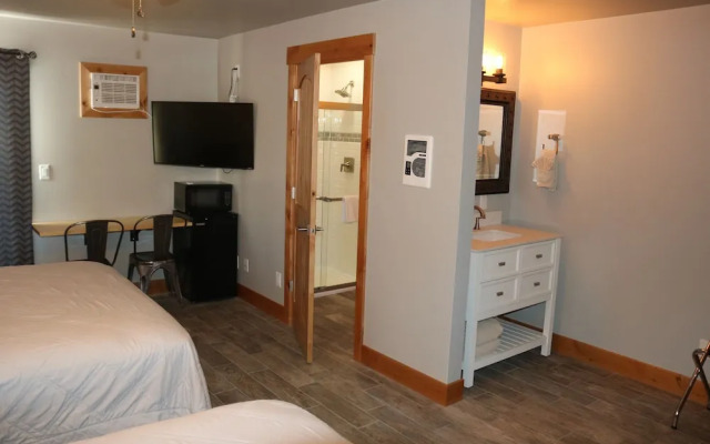 Columbine Inn