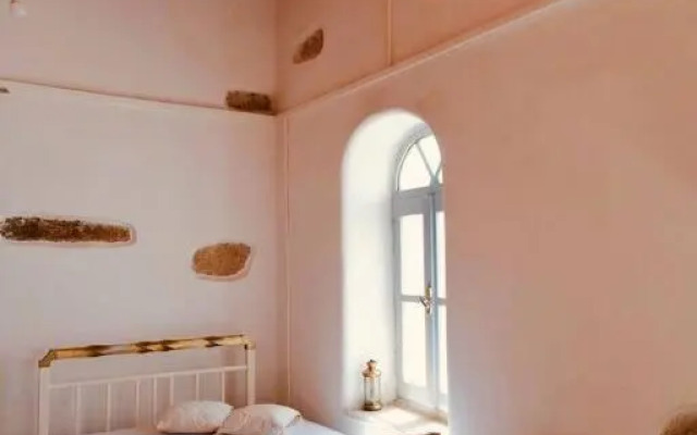 Naxos Mountain Retreat - Tiny House Build on Rock