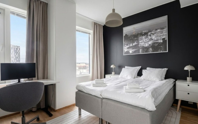 12th Floor Sauna Retreat with Stunning City Views