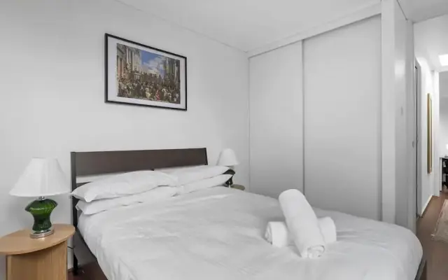 Spacious 3-bed Townhouse With Courtyard