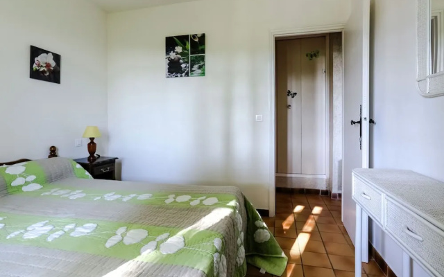 Boutique Holiday Home in Bormes-les-Mimosas with Pool