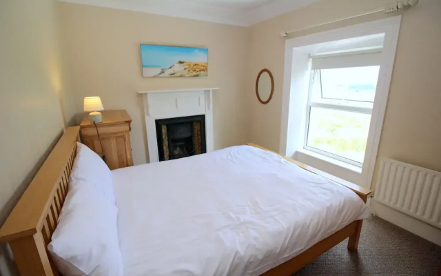 Alcorn's farmhouse 10 mins from beach