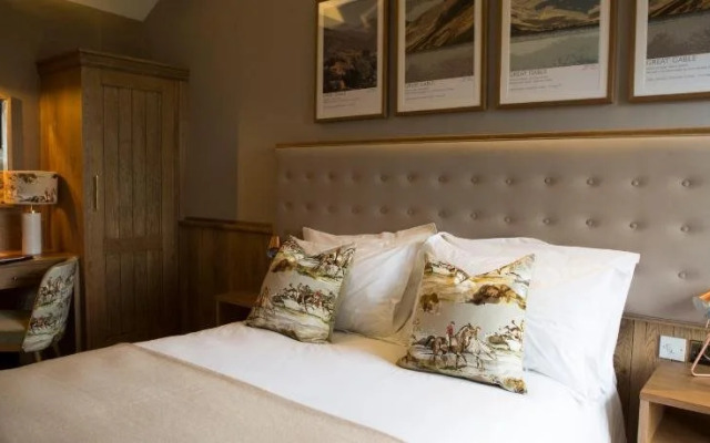 The Queen's Head Hotel