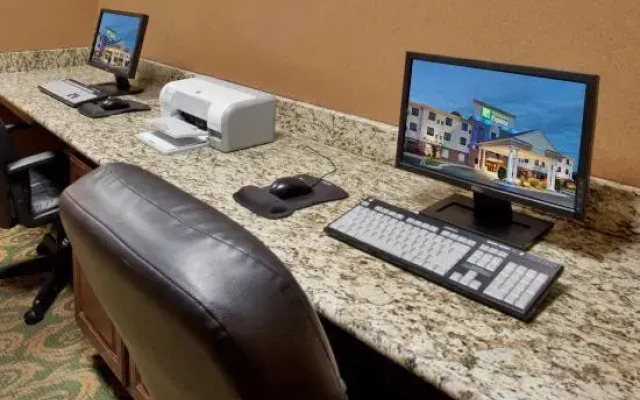Holiday Inn Express And Suites Rolla Univ Of Misso