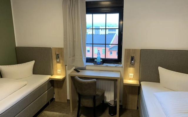 Hotel B4