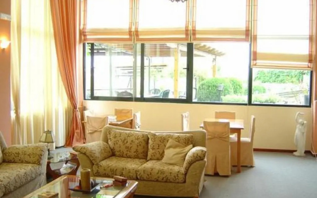 Morfeas Hotel