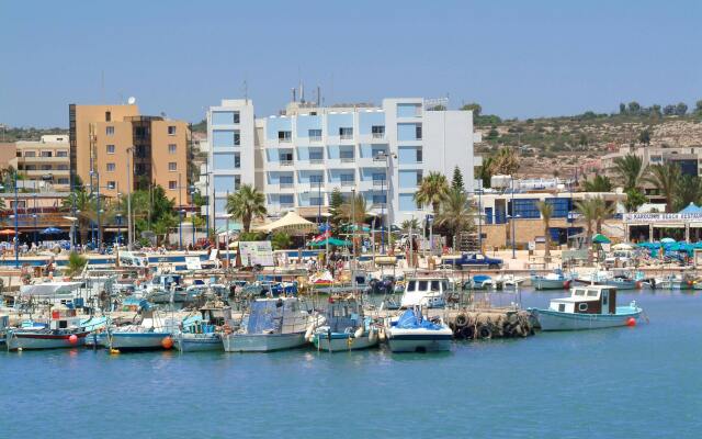 Okeanos Beach Hotel вид на фасад