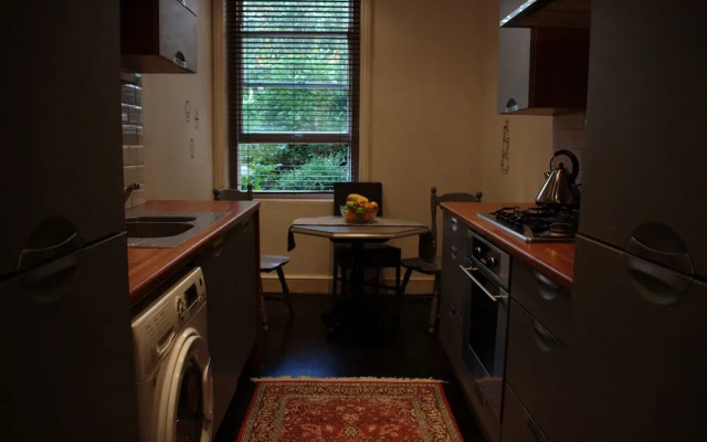 1 Bedroom Apartment in West London