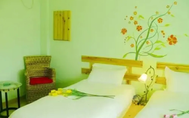 Sanya Relax Concise Hotel