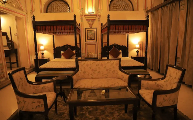 Castle Kanota Hotel