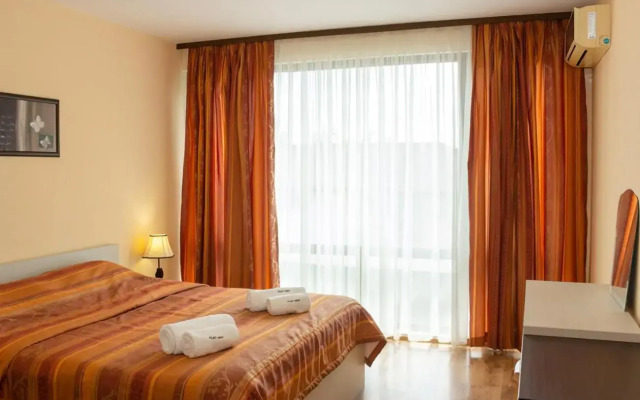 Cozy 1BD Apartment with a Spacious Terrace