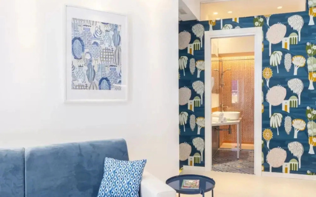Stylish & Elegant Flat With Terrace