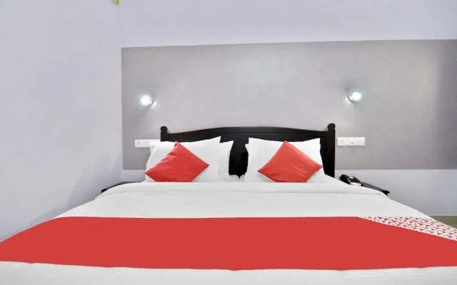 OYO 44093 Shanthi Residency