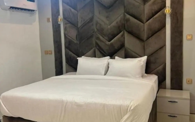Emiez Apartment and Hotel