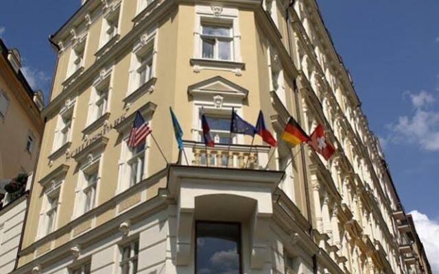 Spa Hotel Schlosspark Карловы Вары вид на фасад
