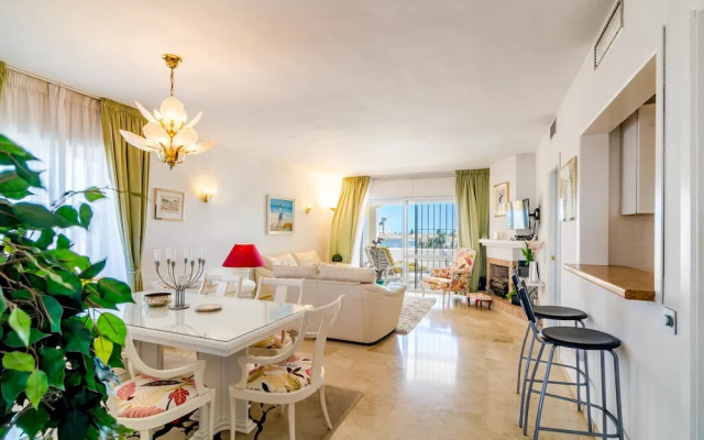 MA1 Marvelous 2 bedroom apt close to everything Roomservice