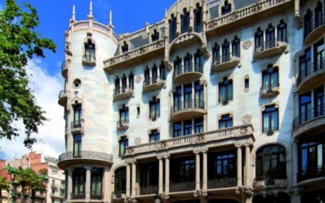 Отель Casa Fuster Испания, Барселона - 2 отзыва об отеле, цены и фото номеров - забронировать отель Casa Fuster онлайн вид на фасад