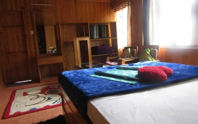 Hotel Blue Lagoon
