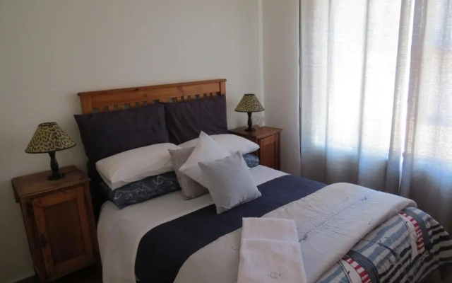 Chamomile Cottage 2