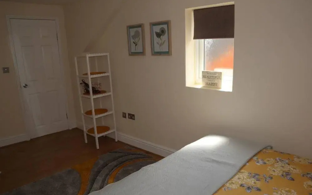 Apartment - Sleeps 4 - Near Castle & Town Centre