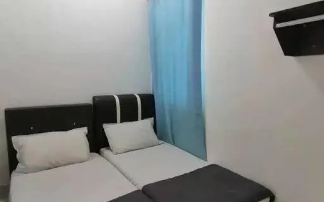 Cameron top31 golden hills night market homestay
