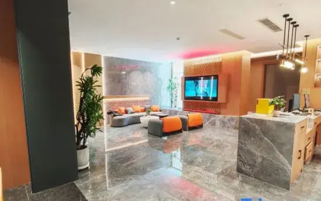 Senlan Hotel (Mancheng Huiyou Shopping Plaza)