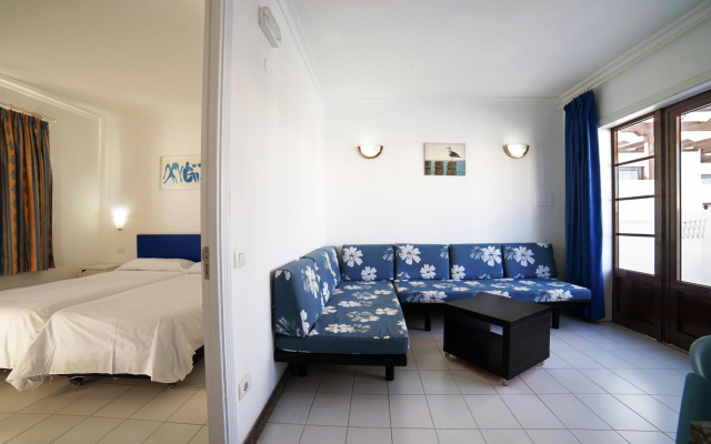 Apartamentos Plaza Azul