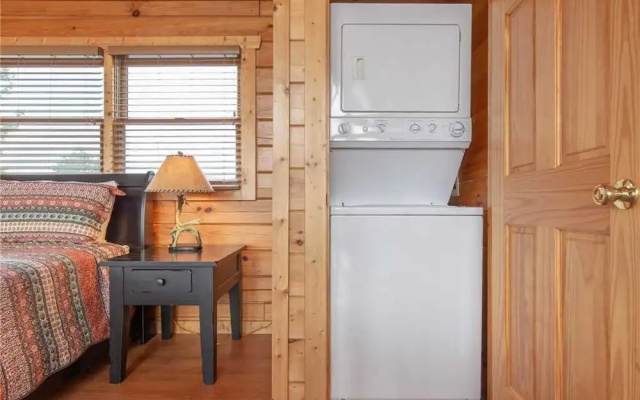 Starry Hope - Four Bedroom Cabin