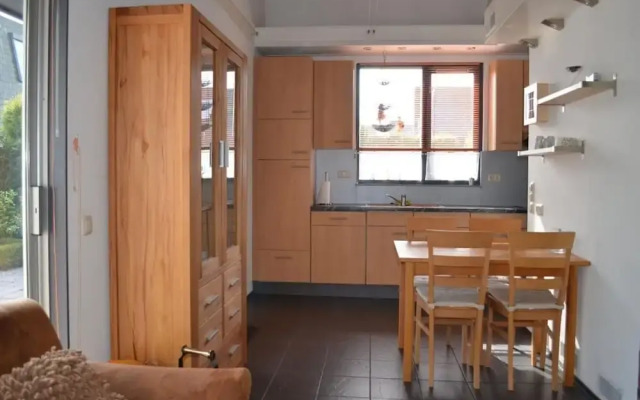 Zeeland Home With Fireplace