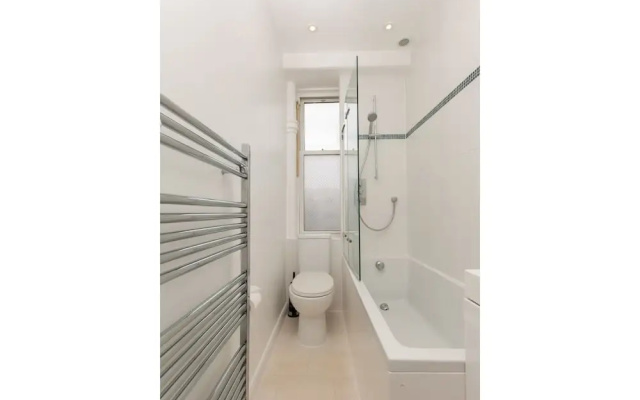 Character Apartment in the Heart of Morningside