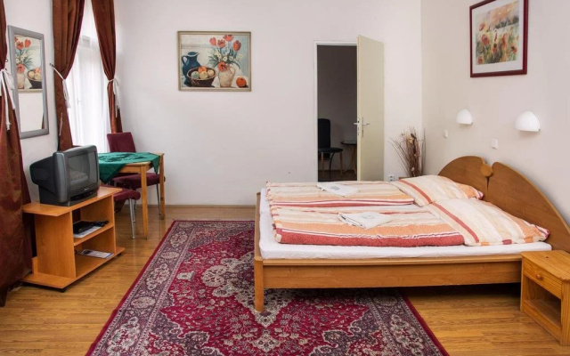 Charles Bridge Bed And Breakfast