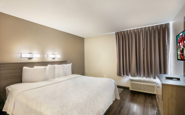 Red Roof Inn PLUS+ Boston - Logan