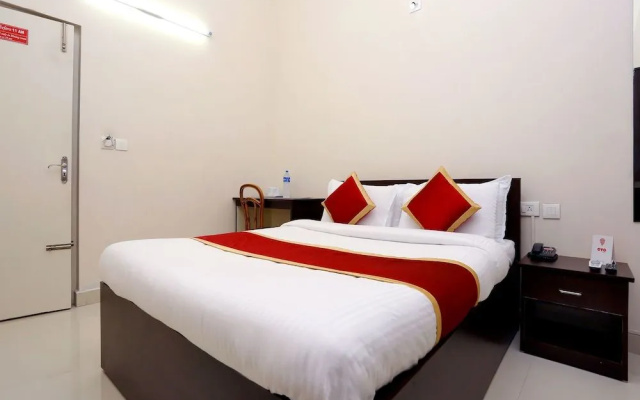 OYO 9118 Saravana Inn