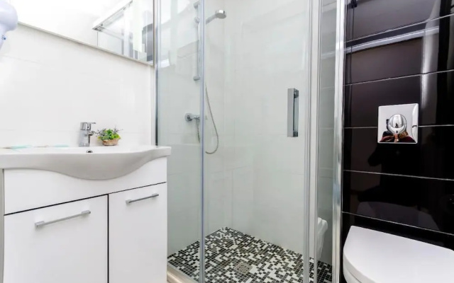 Room-all Saints Suites B&b Kastela