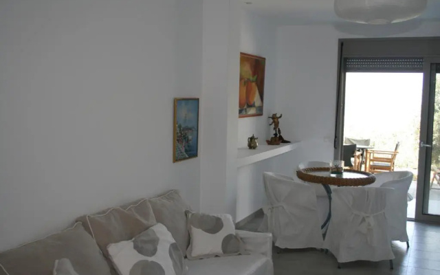 Thalassa Apartment
