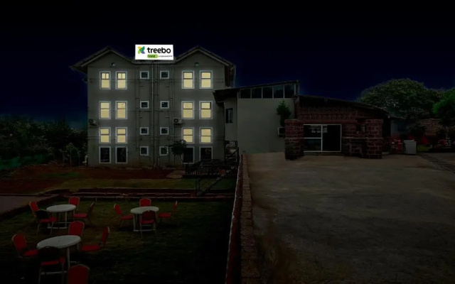 Treebo Vhyomaan Resort