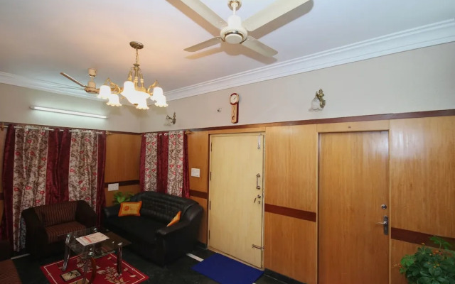 Shree Comforts By OYO Rooms