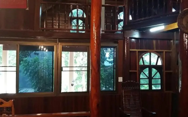 Ratmanee House