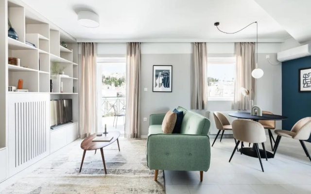 Iconic 1BR Apartment in Koukaki by UPSTREET
