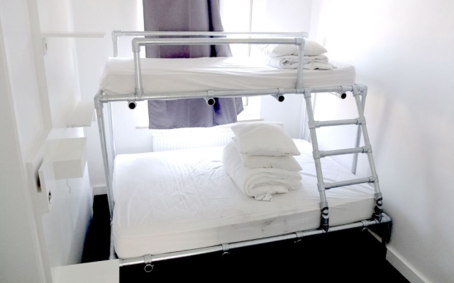 Hostel 47