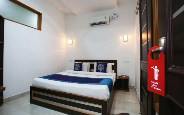 OYO 9956 Hotel Venus